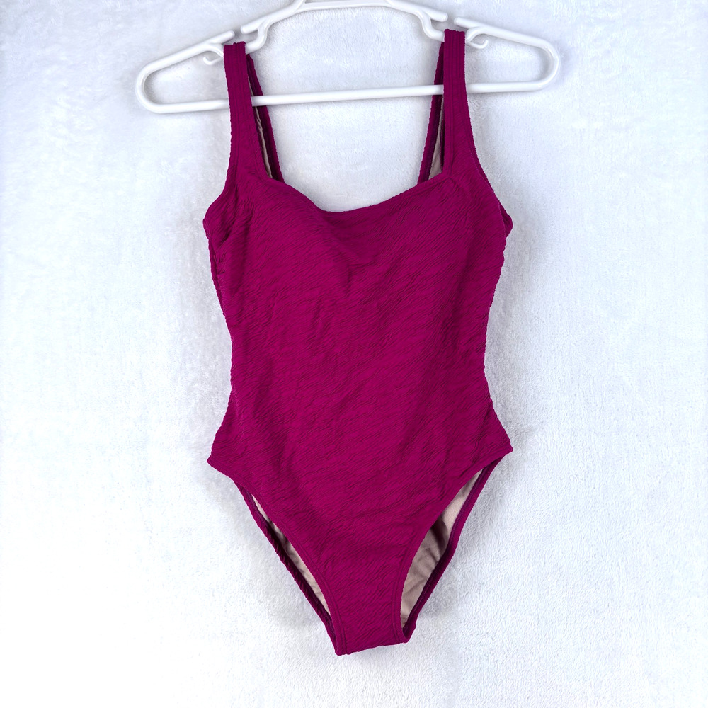 Land's End Boucle Tugless One Piece Tank Swimsuit Size 10 Pink